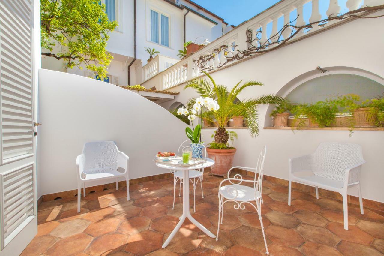 Relais Villa Savarese Sant'Agnello Exterior photo